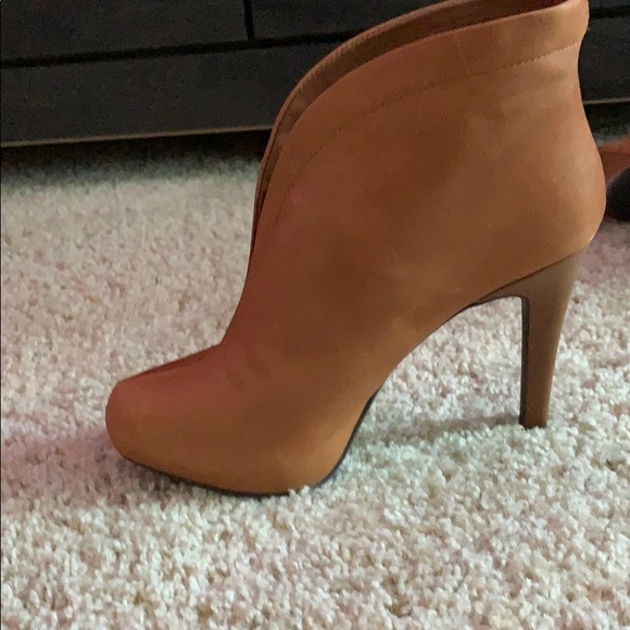 Tan Stilletto Jessica Simpson Heel - Picture 5 of 6